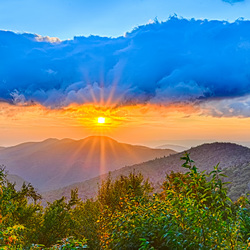 Jigsaw puzzle: Sunrise in the mountains