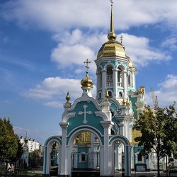 Jigsaw puzzle: Temple in Kharkov