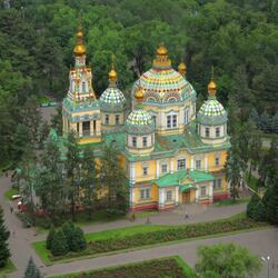 Jigsaw puzzle: Ascension Cathedral in Almaty