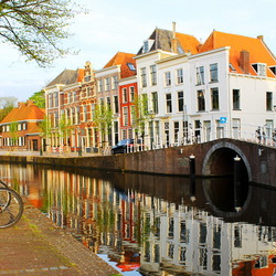 Jigsaw puzzle: Leiden's colorful houses