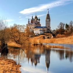 Jigsaw puzzle: Temple ensemble in the village of Parskoye