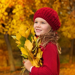 Jigsaw puzzle: Girl and autumn