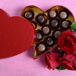 Jigsaw puzzle: Roses and chocolate