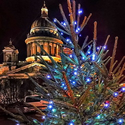 Jigsaw puzzle: New Year in St. Petersburg