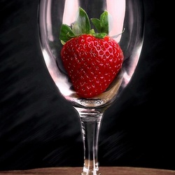 Jigsaw puzzle:  Strawberries in a glass