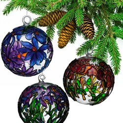 Jigsaw puzzle: Christmas balls from Tiffany
