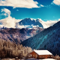 Jigsaw puzzle: House in the mountains