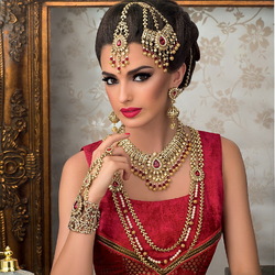 Jigsaw puzzle: Indian beauties and their jewelry