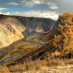 Jigsaw puzzle: Autumn in the Chulyshman gorge