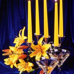 Jigsaw puzzle: Lily by candlelight