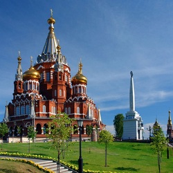 Jigsaw puzzle: St. Michael's Cathedral in Izhevsk