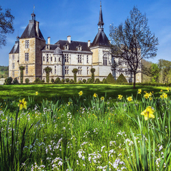Jigsaw puzzle: Castle in spring