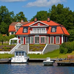 Jigsaw puzzle: House over the lake