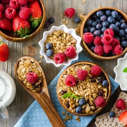 Jigsaw puzzle: Muesli with berries