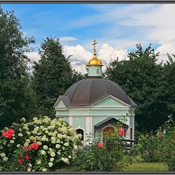 Jigsaw puzzle: The Holy Water Chapel in Tsaritsyno