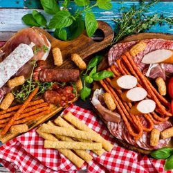 Jigsaw puzzle: Variety of sausages