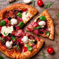 Jigsaw puzzle: Pizza with mushrooms