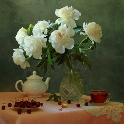 Jigsaw puzzle: Peonies and cherries