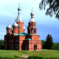 Jigsaw puzzle: Church in the Volgoverkhovye