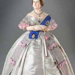 Jigsaw puzzle: Historical faces of England in dolls