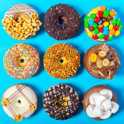 Jigsaw puzzle: Sweet donuts