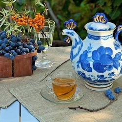 Jigsaw puzzle: Tea in nature