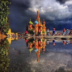 Jigsaw puzzle: St. Basil's Cathedral in reflection
