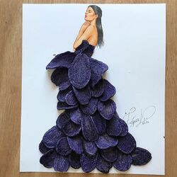 Jigsaw puzzle: Dress with blue potato chips.