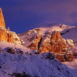 Jigsaw puzzle: Mountains in the snow