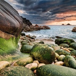 Jigsaw puzzle: Coastal stones