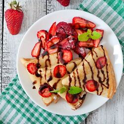 Jigsaw puzzle: Pancakes with strawberries