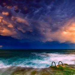 Jigsaw puzzle: Clouds over the sea