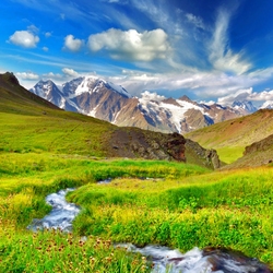Jigsaw puzzle: River in a mountain valley