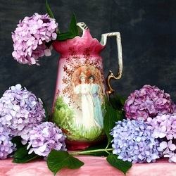 Jigsaw puzzle: Painted jug with hydrangea