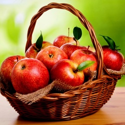 Jigsaw puzzle: Apples in a basket