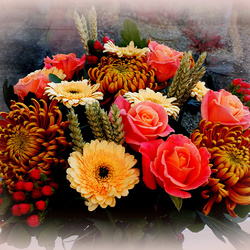Jigsaw puzzle: Roses and chrysanthemums