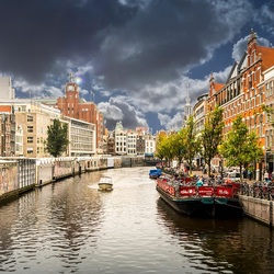 Jigsaw puzzle: Canals of amsterdam