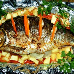 Jigsaw puzzle: Baked carp with vegetables