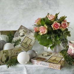 Jigsaw puzzle: New Year with roses