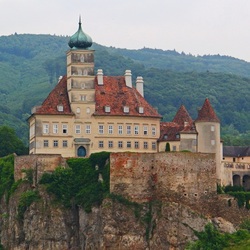Jigsaw puzzle:  Schönbühel Castle