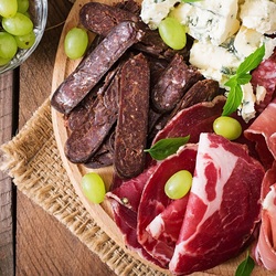 Jigsaw puzzle: Assorted meat