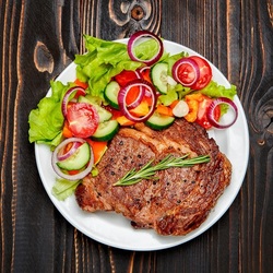 Jigsaw puzzle: Steak with vegetables