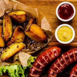 Jigsaw puzzle: Baked potatoes with sausages