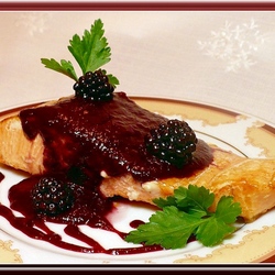 Jigsaw puzzle: Fish with berry sauce