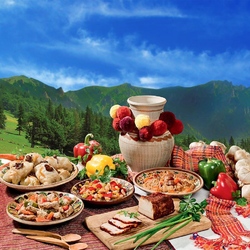 Jigsaw puzzle: Lunch in the Carpathians