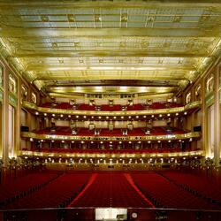 Jigsaw puzzle: Great Opera House Chicago