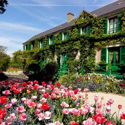 Jigsaw puzzle: Claude Monet Museum, Giverny, France