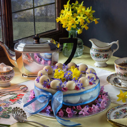 Jigsaw puzzle: On the table with daffodils