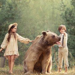 Jigsaw puzzle: Children and bear