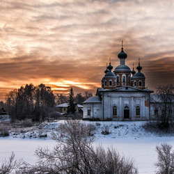 Jigsaw puzzle: Temple in winter